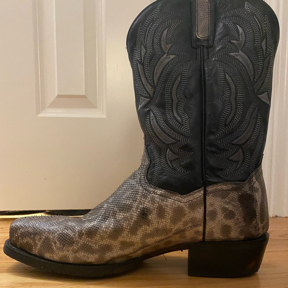 DAN POST UNOPENED SNAKE SKIN BOOTS